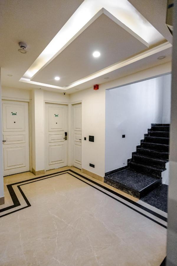 Hotel Mayur At Cr Park Nueva Delhi Exterior foto