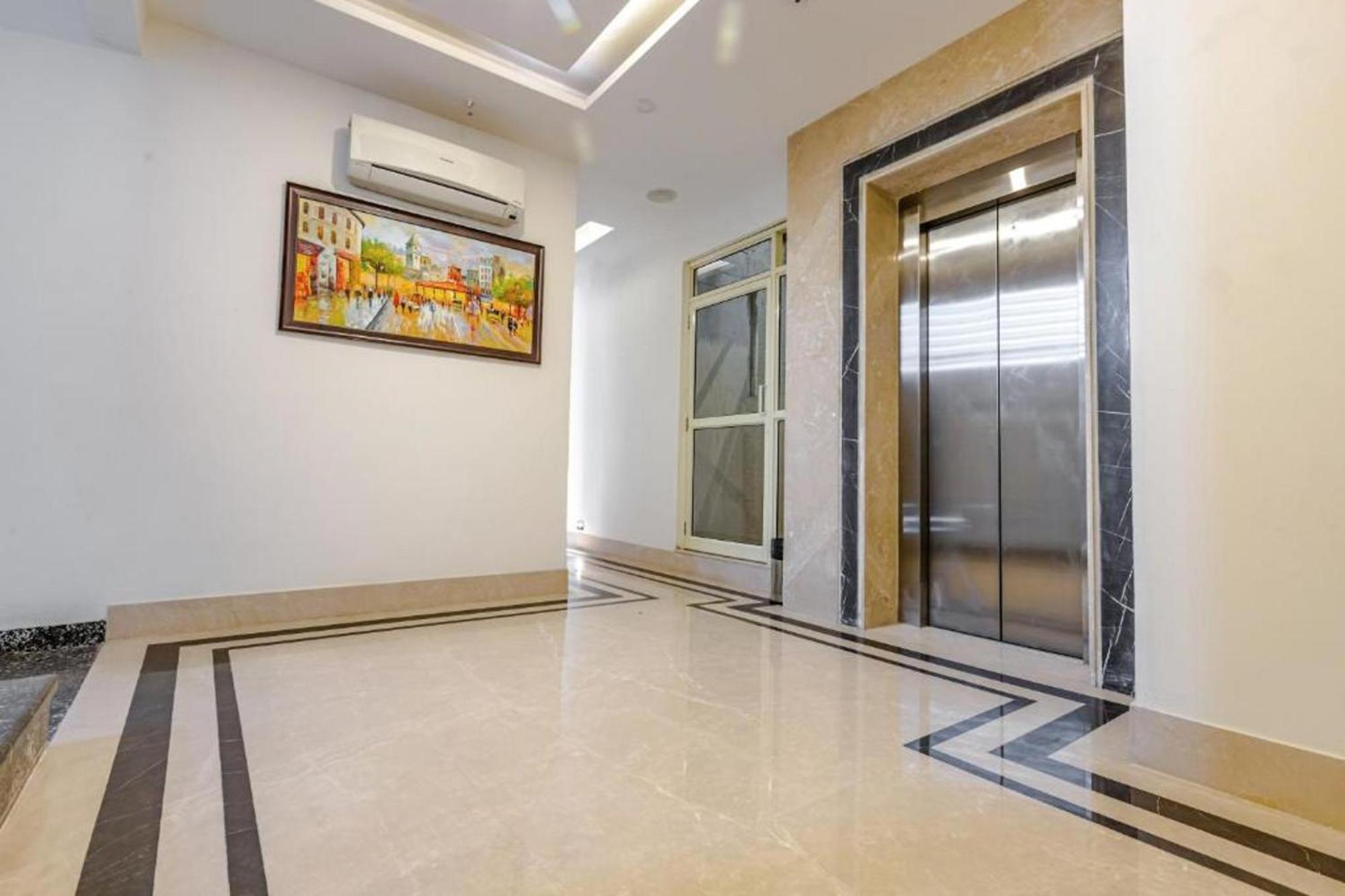 Hotel Mayur At Cr Park Nueva Delhi Exterior foto